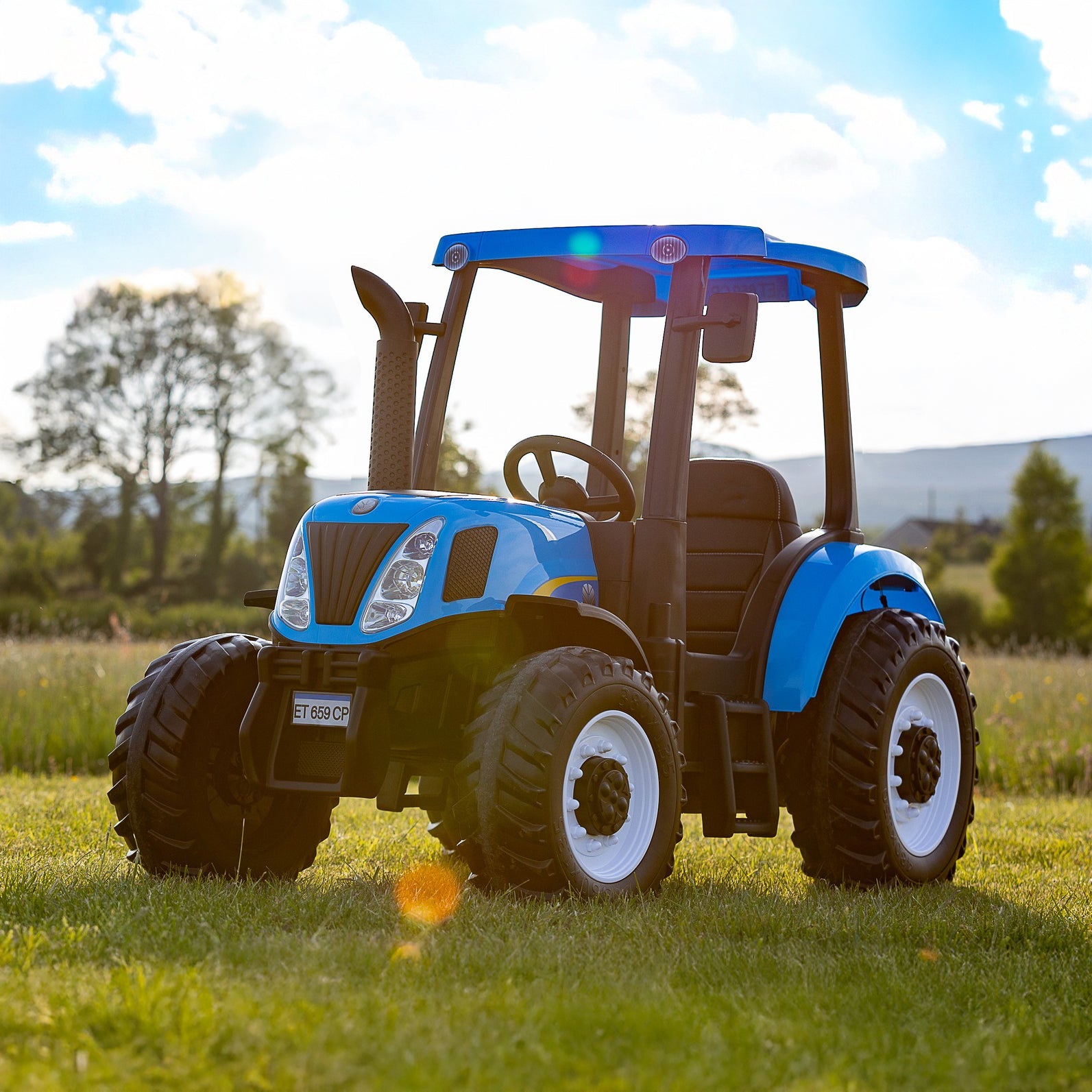 New Holland 24V Electric Blue Tractor with Trailer