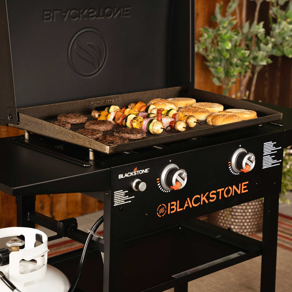 Blackstone 28 Inch Griddle w/ Hood | 257-2147EU