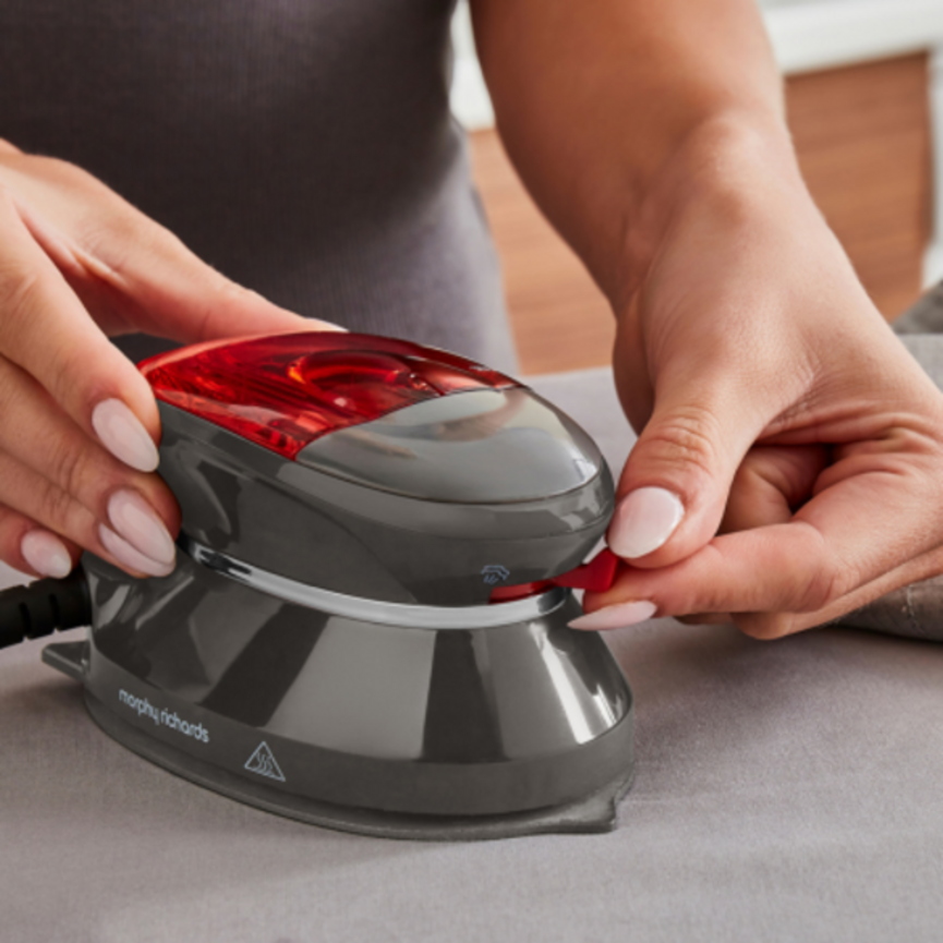 Morphy Richards Compact Travel Iron 304000